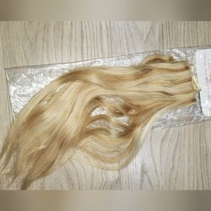 Clip-in Hair Extensions - Blonde